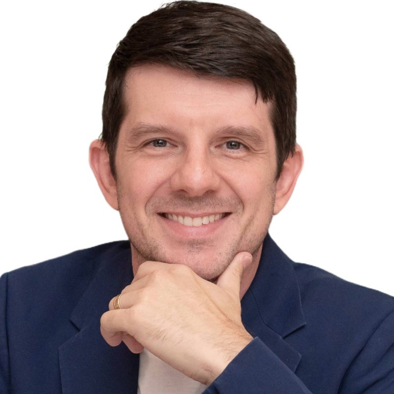 Headshot of Bruno Cruz
