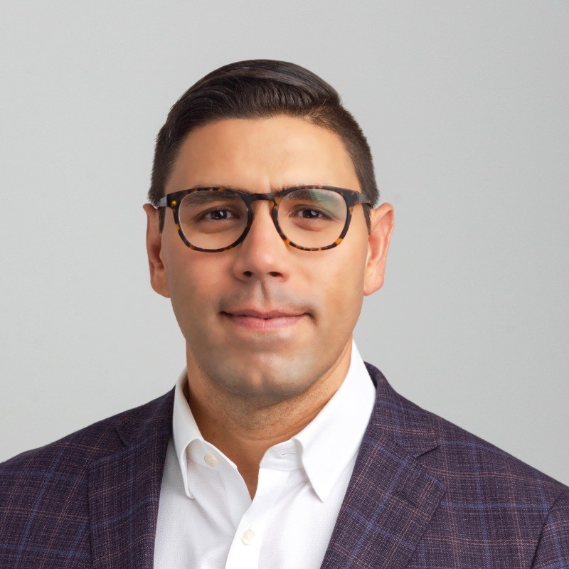 Head shot of Chris Uriarte