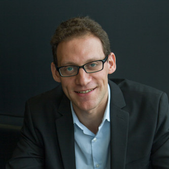 Headshot of Mikael Schachne