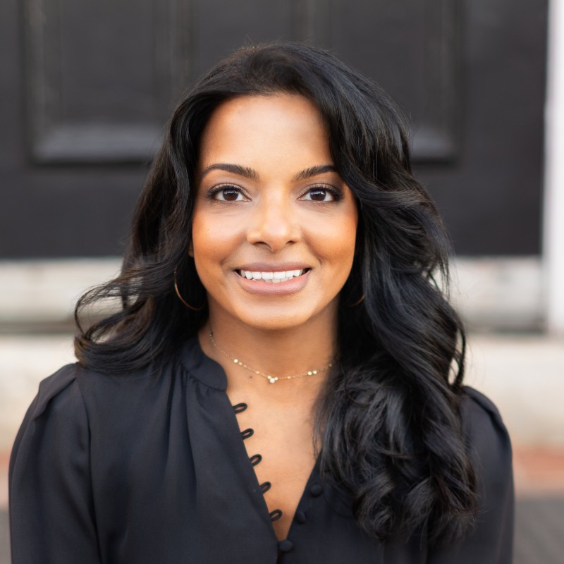 Headshot of Rosalyn Curato